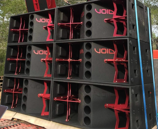 Box Sound System Lapangan Terbaik Void